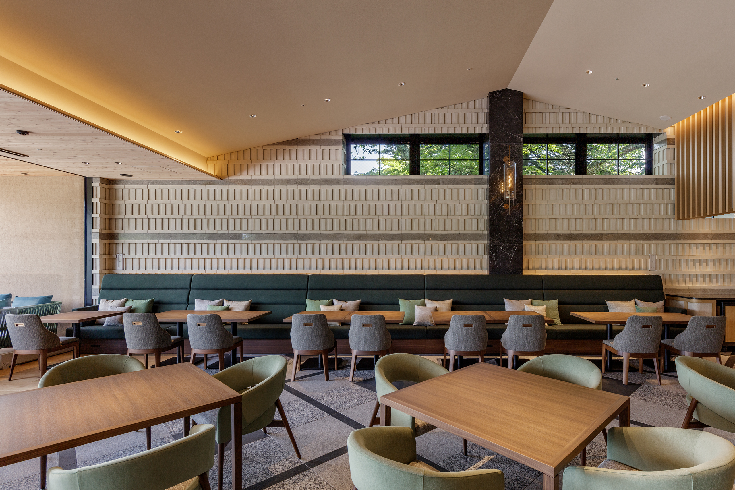 Karuizawa Prince Hotel West ALL DAY DINING LOUNGE/BAR Primrose Pattern White Brick-wall