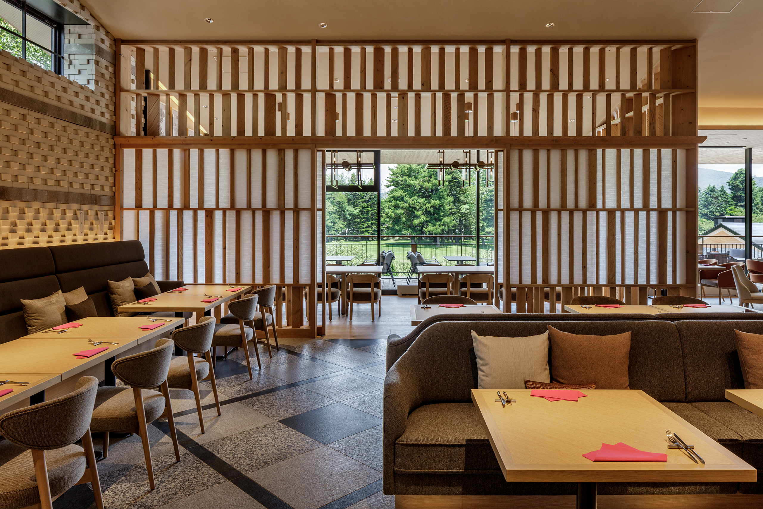 Karuizawa Prince Hotel West ALL DAY DINING LOUNGE/BAR Primrose Louver Partition
